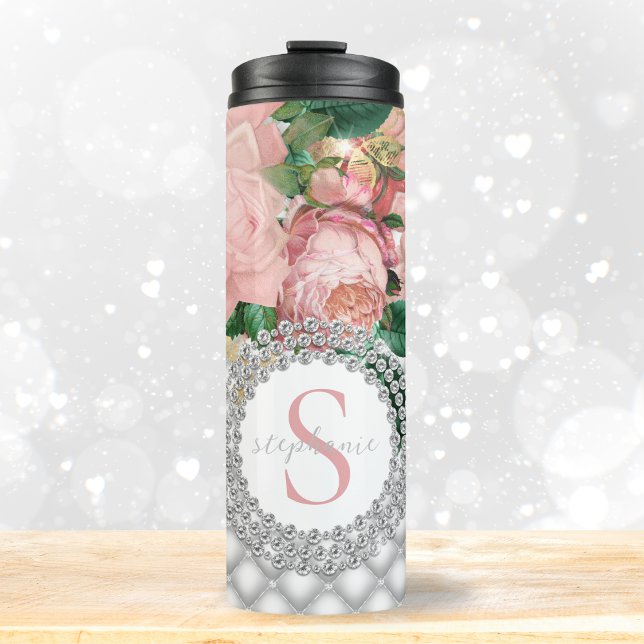 Elegantes rosa Roses Diamonds Monogram Thermosbecher (Mockup View)