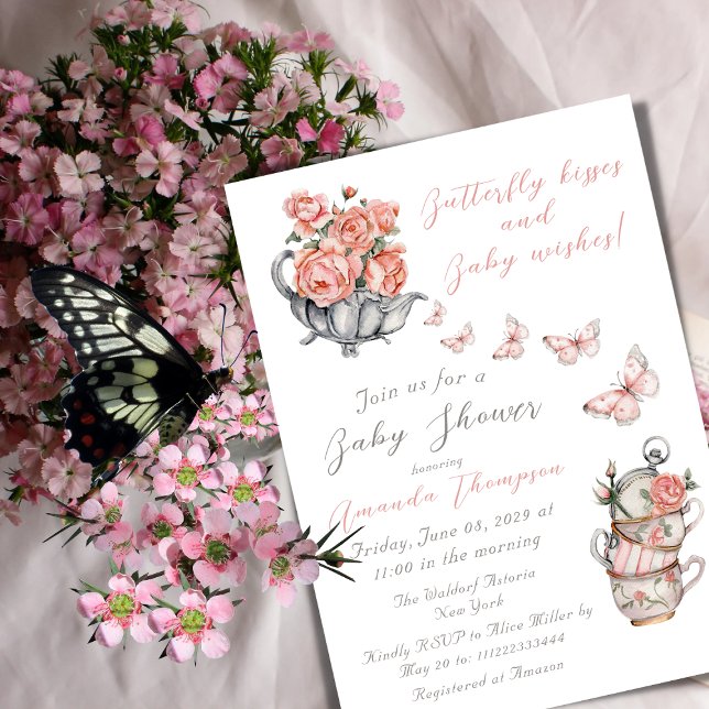Elegantes Rosa Schmetterling Kiss Floral Tee Party Einladung (Von Creator hochgeladen)