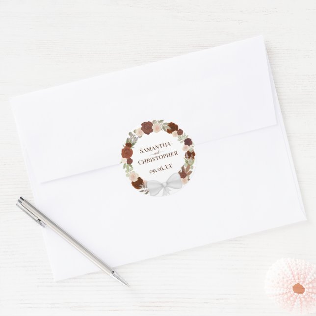 Elegantes Rostwasser Rose Kränze Hochzeit im Herbs Runder Aufkleber (Umschlag)