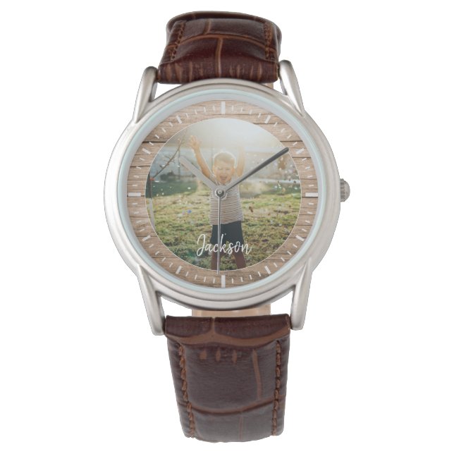 Elegantes rustikales Holz Individuelle Name Foto Armbanduhr (Vorderseite)
