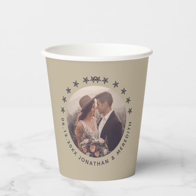 Elegantes Rustikales Taupe Personalisiertes Foto H Pappbecher (Vorderseite)