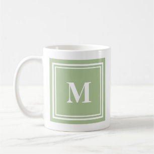 Elegantes Sage Green Colored Block Frame Monogramm Kaffeetasse