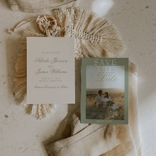 Elegantes, salbeigrünes Boho-Old-Money-Foto-Hochze Save The Date