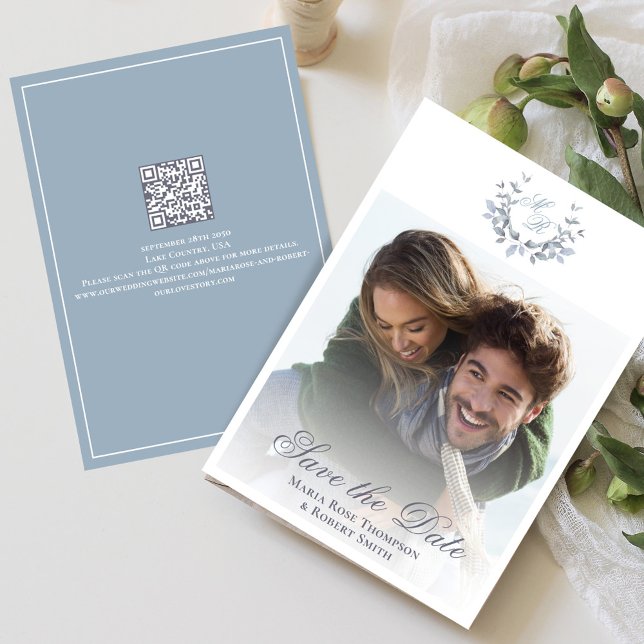 Elegantes Save the Date Wedding Foto (Dusty blue wedding save the date photo card.)