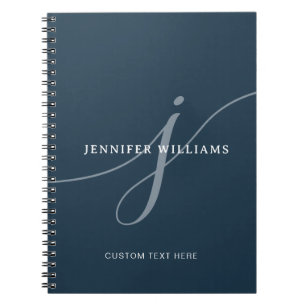 Elegantes Schlichtes Dusty Navy Blue Script Monogr Notizblock
