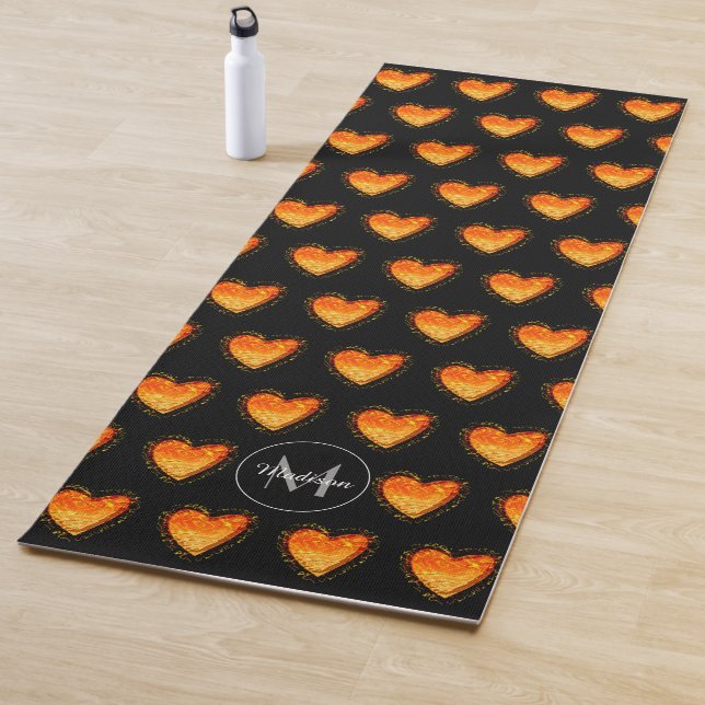 Elegantes Schwarz-Orange-Herzmuster Monogramm Yogamatte (Beispiel)