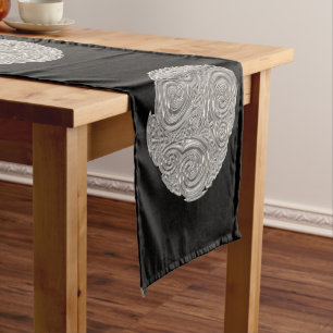 Elegantes Schwarz-Silber-Medaillon mit Prägung Kurzer Tischläufer