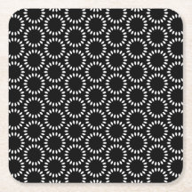 Elegantes Schwarz-Weiß-Blütenblatt-Mandala-Muster