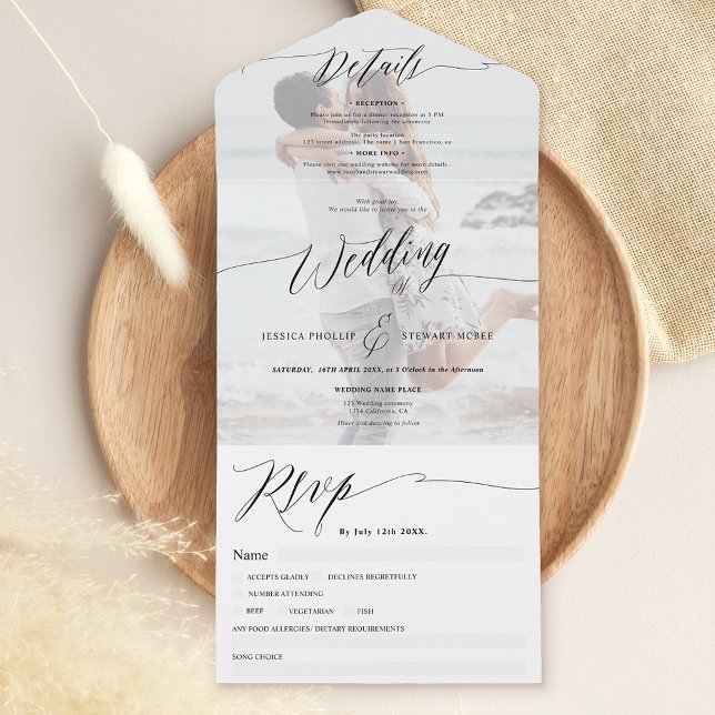 Elegantes Schwarz-weißes Drehbuch Moderne Hochzeit All In One Einladung (Von Creator hochgeladen)
