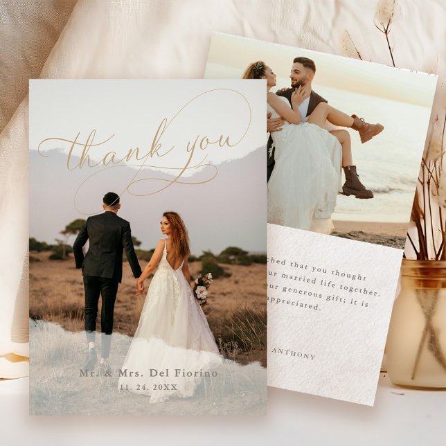 Elegantes Script Botanical 2-Foto Overlay Wedding Dankeskarte (Von Creator hochgeladen)