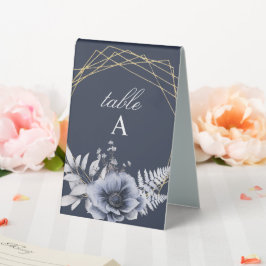 Elegantes Script Floral Dusty Blue Wedding Tischaufsteller