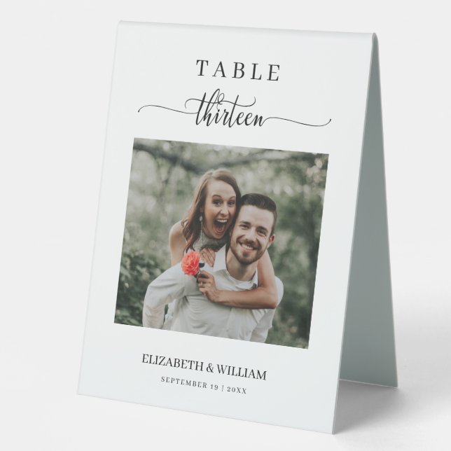 Elegantes Script Foto Hochzeit Tischnummer Dreizeh Tischaufsteller (Vorderseite)