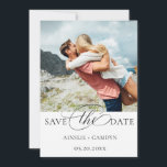 Elegantes Script-Foto Save The Date<br><div class="desc">Elegantes Kalligrafieschrift,  modernes Foto,  Ankündigung Datum freihalten Karte.</div>