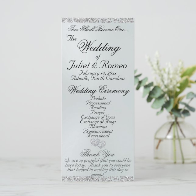 Elegantes Script & Glitzer - White Pearl Wedding Programm (Stehend Vorderseite)