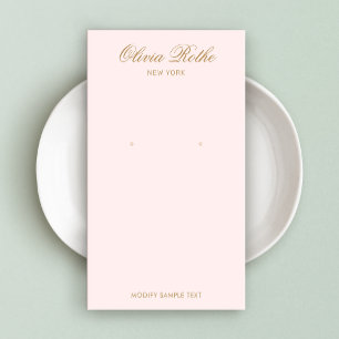 Elegantes Script mit hellrosa Ohrring-Display