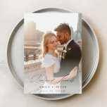 Elegantes Script Moderne 2-Foto Hochzeit Dankeskarte<br><div class="desc">Mit unserer eleganten Script Modern 2 Foto Wedding Dankeschön Card bedanken Sie sich. Mit zwei wunderschönen Fotos und einer modernen handgeschriebenen Kalligraphie sind diese Foto Hochzeitskarten perfekt für jede Hochzeit.</div>