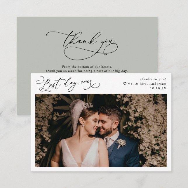 Elegantes Script Rustic Sage Green Wedding Foto Dankeskarte (Vorne/Hinten)