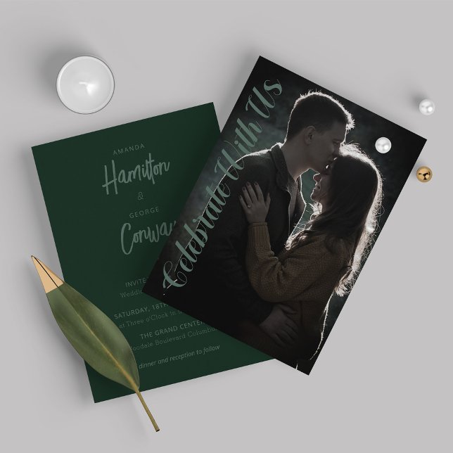 Elegantes Script Rustikales Grünes Foto Hochzeit Einladung (Von Creator hochgeladen)