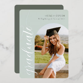 Elegantes Script-Sage Graduation Party-Arch-Foto Folieneinladung