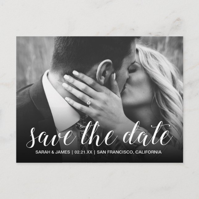 Elegantes Script Save the Date Verlobung Foto Ankündigungspostkarte (Vorderseite)