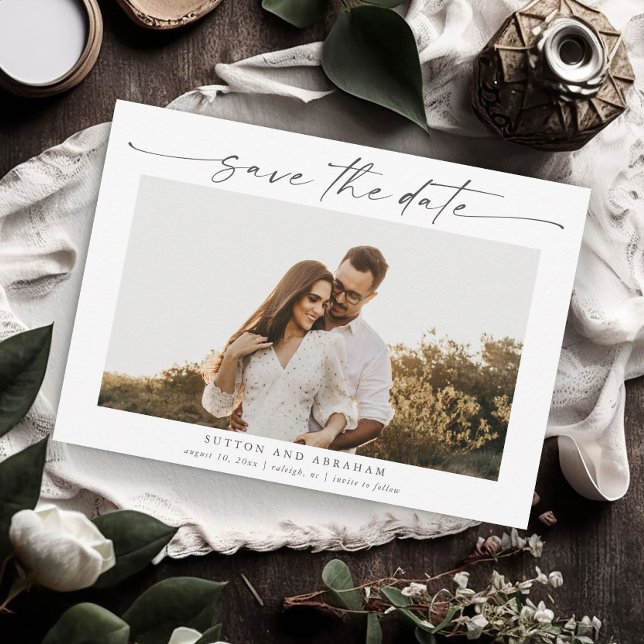 Elegantes Script Wedding Foto Einladung (Elegant photo wedding save the date with modern handwritten script typographic overlay.)