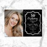 Elegantes Silver Black Foto 50. Geburtstag Einladung<br><div class="desc">Eleganter 50. Geburtstag mit Ihrem Foto. Glam modernes schwarzes Design mit Imitaten Glitzer Silber. Enthält Skript-Schriftart und Konfetti. Ideal für ein stilvolles Party für Erwachsene. Personalisieren Sie Ihre persönlichen Daten. Kann für jedes Alter angepasst werden! Gedruckte Zazzle Einladungen oder Sofortdownload digitalen druckbaren Vorlage.</div>