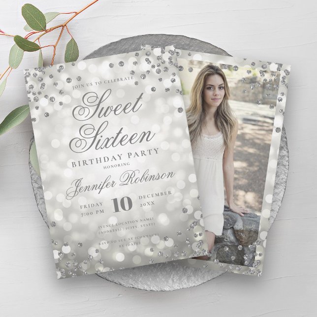 Elegantes Silver Glam Lights Foto Sweet 16 Einladung (Elegant Silver Glam Lights Photo Sweet 16 Invitation)