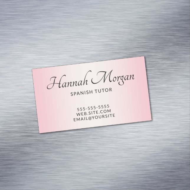 Elegantes Skript Pale Pink Ombre Magnetische Visitenkarte (Beispiel)