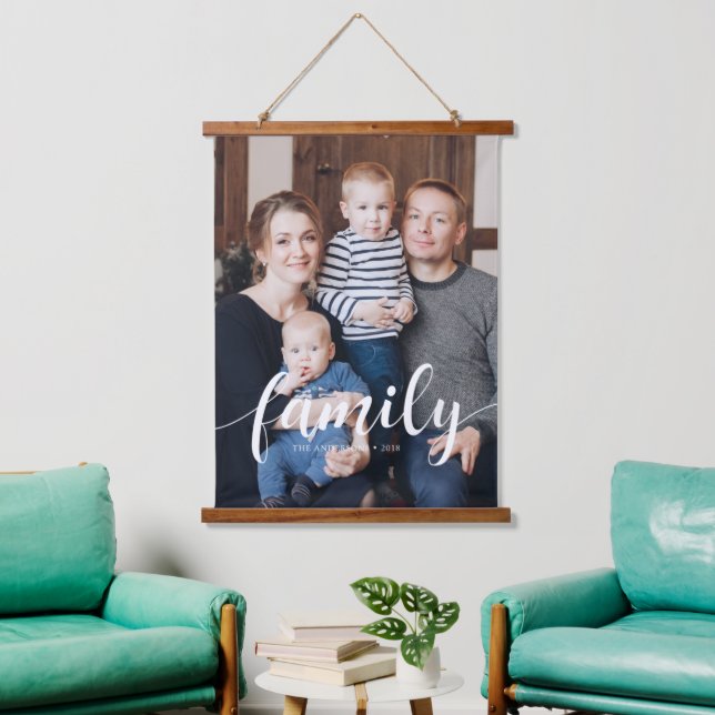 Elegantes Skriptüberlagerungs-Foto "Family" Wandteppich Mit Holzrahmen (Wohnzimmer)