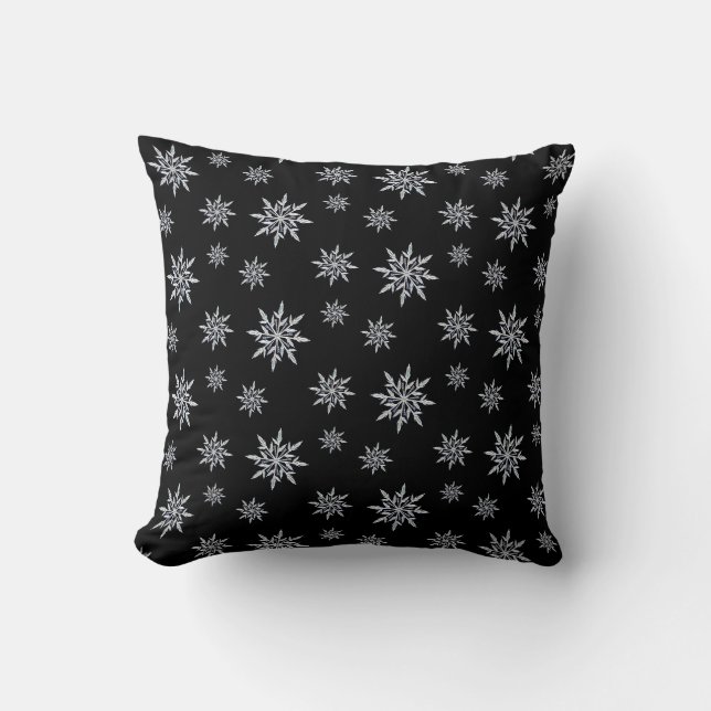 Elegantes Snowflake-Muster auf schwarz Kissen (Vorderseite)
