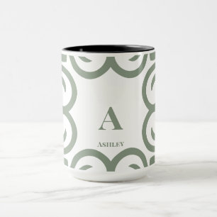 Elegantes Staub-Salbei-Grün-Monogramm-Script Tasse