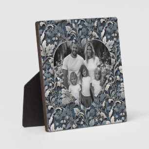 Elegantes staubblaues silbernes weißes graues Blum Fotoplatte