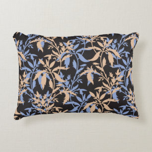 Elegantes Textildesign mit viel Blumen Dekokissen