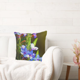 Elegantes Throw Kissen - Kleine blaue Blume