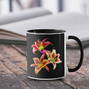 Elegantes Trio aus gelben und rosa Taglilien Blume Tasse