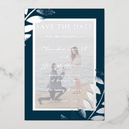 Elegantes Tropical Blätter Foto Save the Date Real Folieneinladung