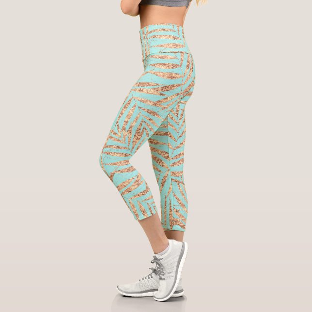 Elegantes tropisches Palm-Blätter Minze Design Capri Leggings (Links)