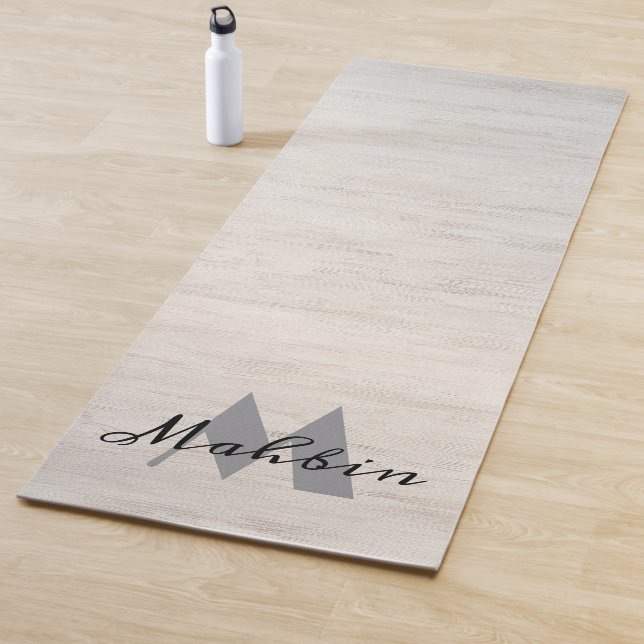 Elegantes und stilvolles feminines Holzmonogramm Yogamatte (Beispiel)