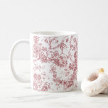Elegantes Vintages, französisches Gravur-Toile-Ros Kaffeetasse<br><div class="desc">Elegantes und verziertes Vintages Jouy-Muster in Rosa und Weiß mit exotischen Blume, Weinreben und Blättern, verwoben mit Garland und Körben von Rose. Dieses Muster wurde um 1910 in der Smithsonian-Sammlung aus einem historischen französischen Textilfragment adaptiert. Muster sind hoch, können aber nicht gekachelt werden.</div>