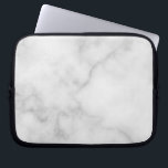 Elegantes, weißes Marmormuster Laptopschutzhülle<br><div class="desc">Fügen Sie eine Touch von einzigartigem Stil mit diesem eleganten,  weißen Marmormuster Laptop-Sieb hinzu.</div>