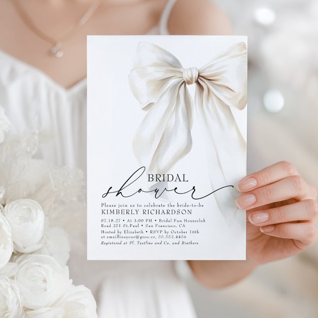 Elegantes White Bow Brautparty Chic Cream Einladung (White Bow Elegant Romantic Bridal Shower Invitation)