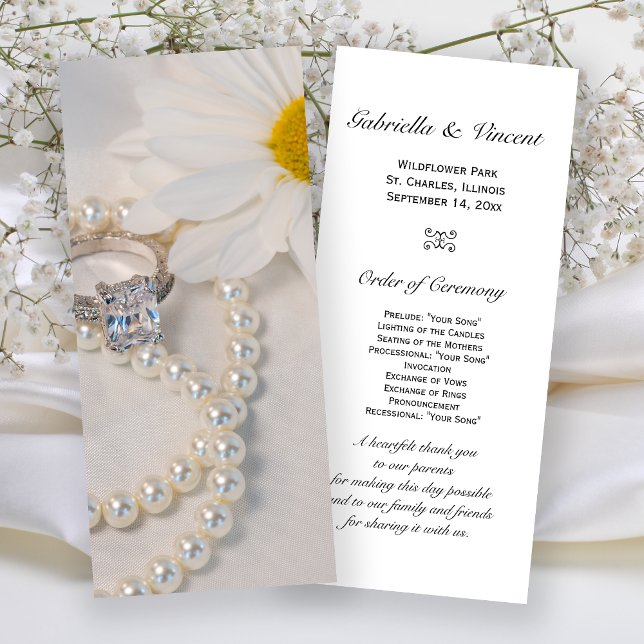 Elegantes White Daisy Wedding Programm (Von Creator hochgeladen)