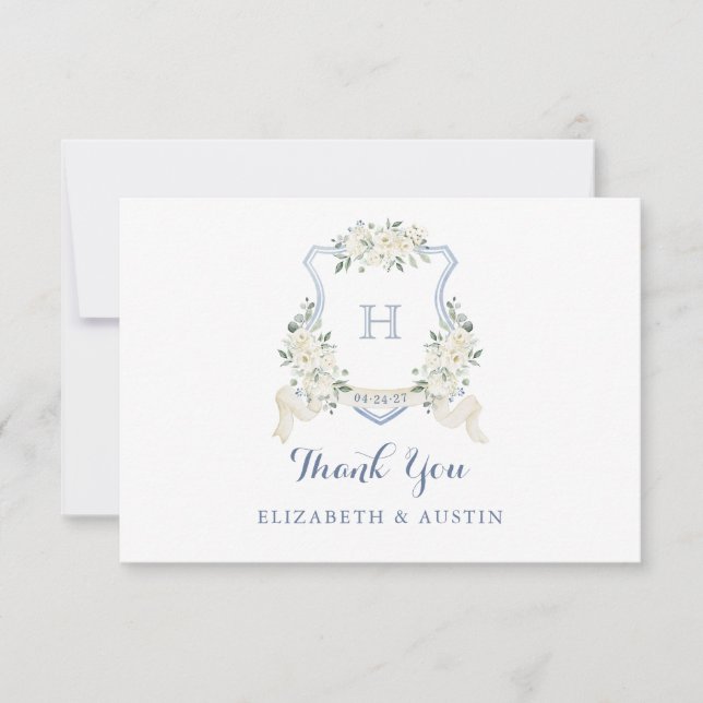 Elegantes White Floral Dusty Blue Wedding Wappen Dankeskarte (Vorderseite)