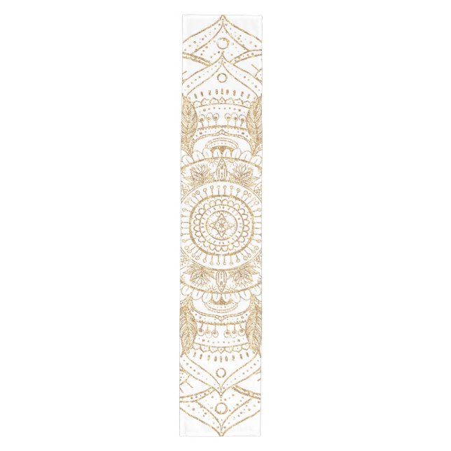 Elegantes White & Gold Mandala Handgezeichnetes De Mittelgroßer Tischläufer (Vorderseite)