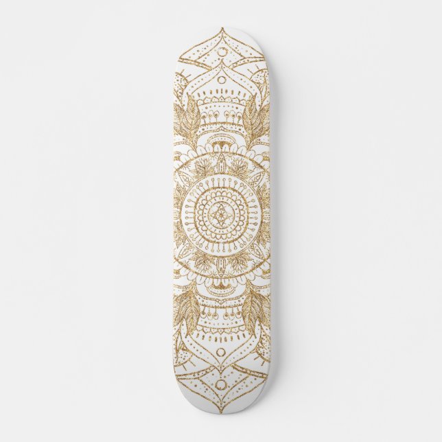 Elegantes White & Gold Mandala Handgezeichnetes De Skateboard (Vorne)