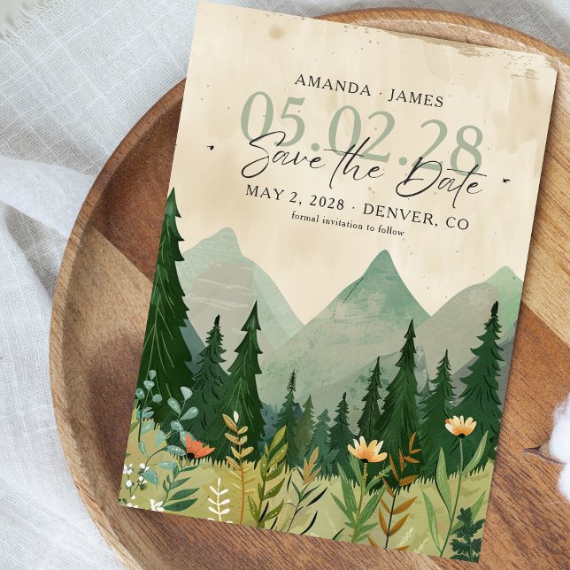 Elegantes Woodland und Gebirge Save the Date Einladung (Elegant woodland-themed wedding save the date card featuring pine trees and mountains )