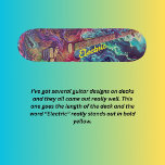 Elektrische Gitarre Skateboard<br><div class="desc">Das ist Teil einer Serie von Entwürfen rund um elektrische Gitarren, und es ist viel los in diesen Entwürfen, einige sind abstrakter, während andere psychedelisch aussehen und andere eine Kombination aus beidem haben. Diese Designs wurden ursprünglich als Tattoo-Designs erstellt, bevor ich erkannte, wie cool sie auf Skateboards aussehen würden. Das...</div>