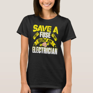 Elektrische Männer Frauen Elektrosicherung Ingenie T-Shirt
