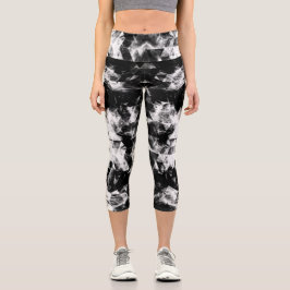 Elektrische Schwarz-weiße funkelnd Dreieck-Flammen Capri Leggings