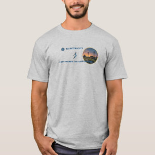 Elektrizitätsunternehmen-Power: Eine Zuhause in ei T-Shirt